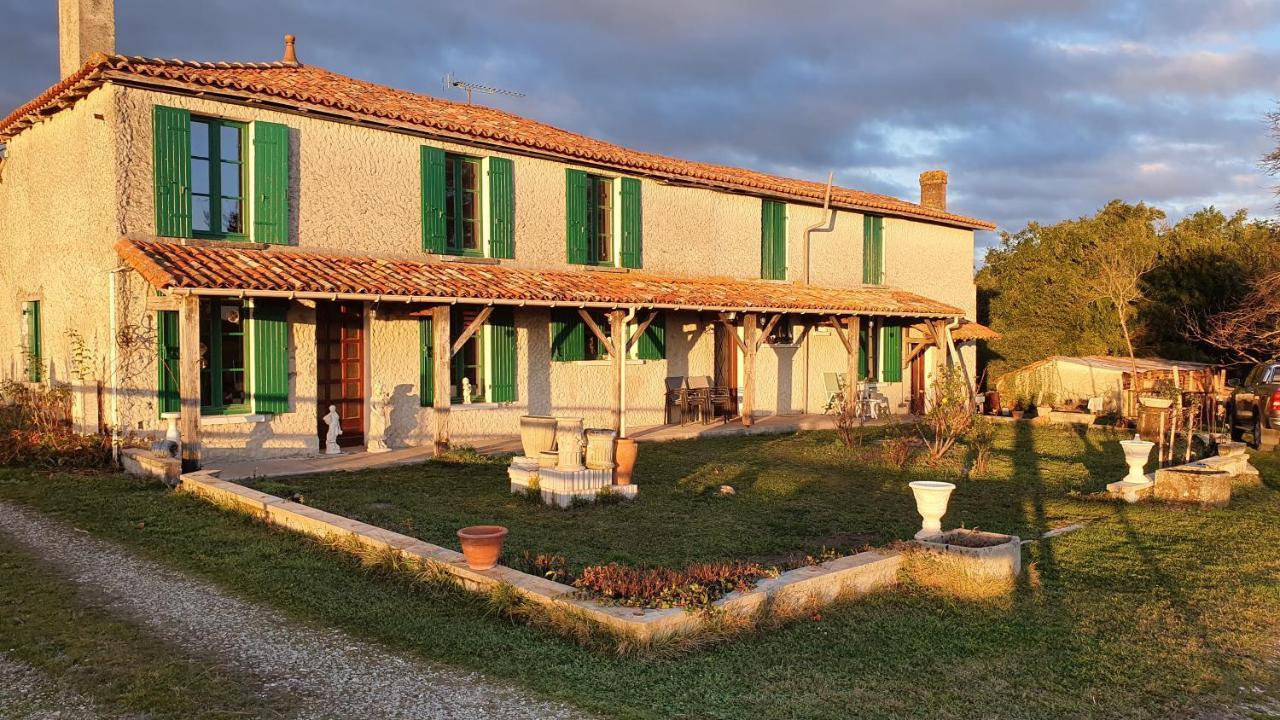 Grande Maison Avec Jardin, Animaux,Au Calme Yviers Exterior photo